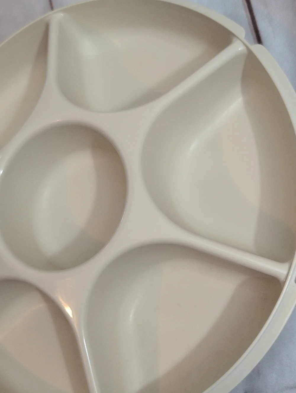 Vintage Tupperware Serving Center 1665 Almond 6 Compartment Party Tray w Lid